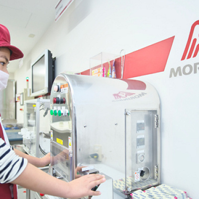 お菓子工場／キッザニア