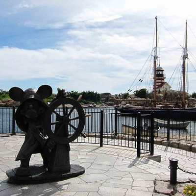 ケープコッドのミッキー銅像