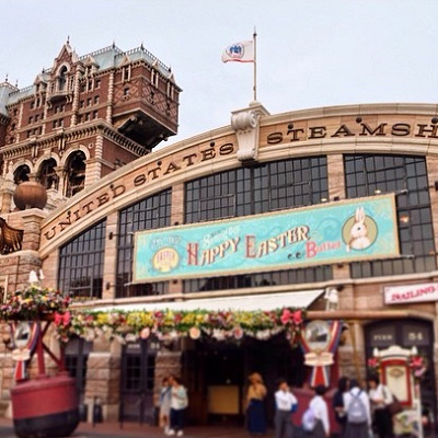 このセイリングデイ・ブッフェというレストランの向かえをチェック！