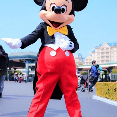 まずはオフィシャルサイトをチェック！