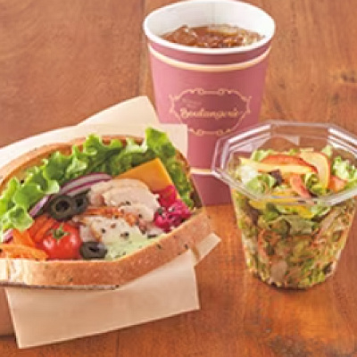 チキンと彩り野菜のサンドウィッチセット