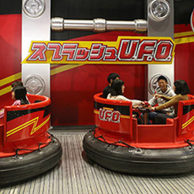 日清食品とのコラボアトラクション「スプラッシュU.F.O.」