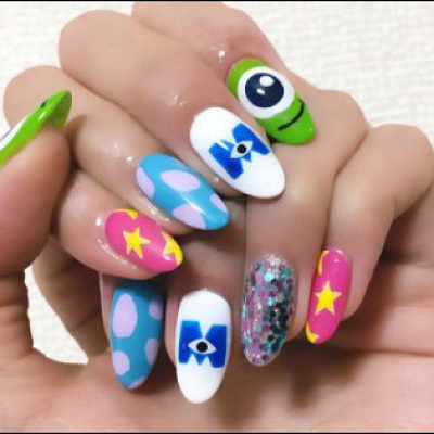 カラフルで楽しい！モンスターズインクネイル