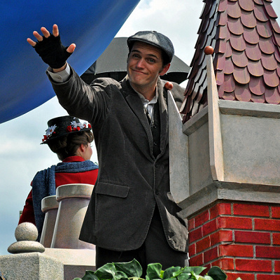 グレーが中心のコーディネート