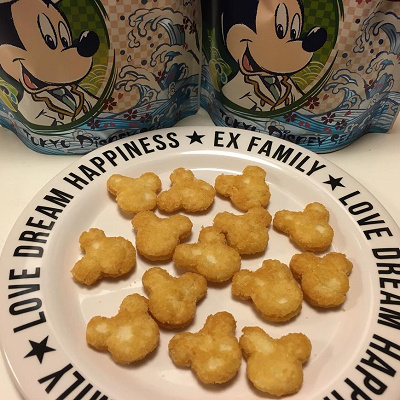 小粒のミッキーせんべいがかわいい