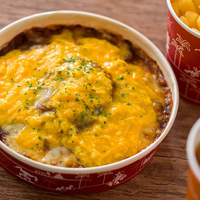 デミグラスハンバーグドリアとスクランブルエッグ