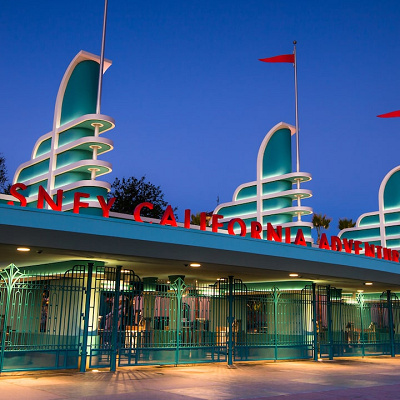 ディズニー・カリフォルニア・アドベンチャー・エントランス