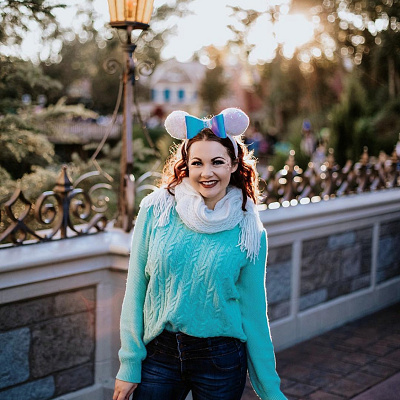 Iridescent Earsを取り入れたディズニーコーデ