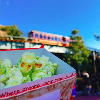 ディズニーポップコーン（抹茶ホワイトチョコ味）