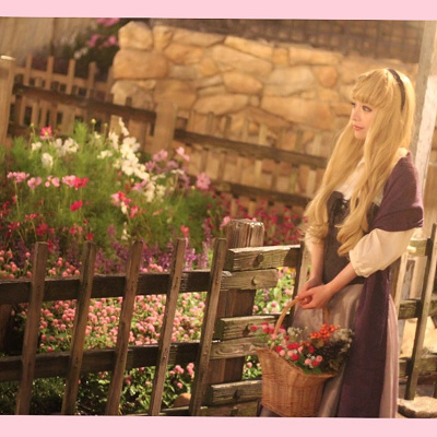 ディズニープリンセスの仮装：オーロラ姫/ローズ