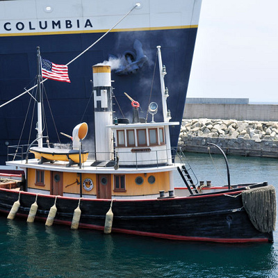 ディズニークイズ：S.S.コロンビア号の脇にあるこの小船の名前は？