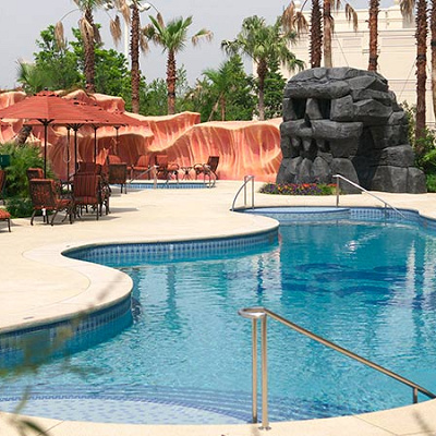 ディズニーランドホテルのプール