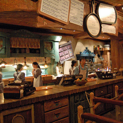 ディズニーランドのアットホームなレストラン