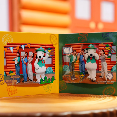 思い出の写真はステッカー付のオリジナル台紙に入れて飾ろう！