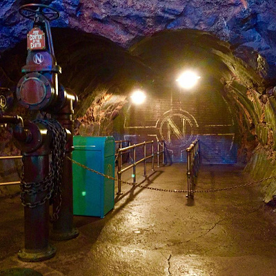 休止中のセンター・オブ・ジ・アース入り口