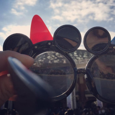 タートル・トークへは目立つ格好をして行こう！