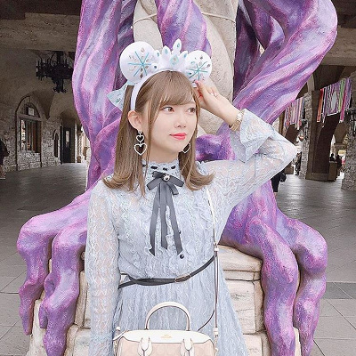 ディズニー カチューシャ エルサ 海外 光る 香港ディズニー限定】アナ雪 Frozenエルサ 光るカチューシャ