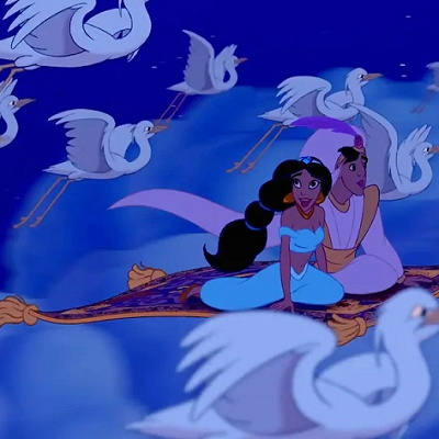 「一瞬一瞬が、記念日のよう」／“Every moment red-letter.”