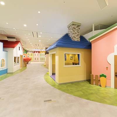 アンパンマンの世界に入って遊べる「みんなのまち」