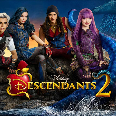 女の子らしいファッションも魅力的なイヴィ