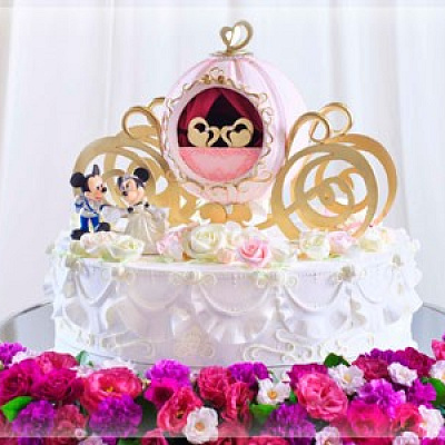 フェアリーテイルウェディングのケーキ