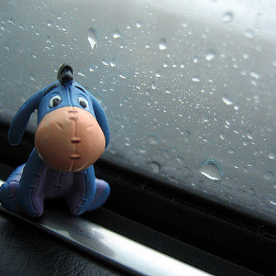 なぜかくもりや雨が似合うイーヨー