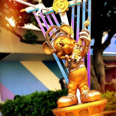 トゥモローランドのハピエストミッキースポット 