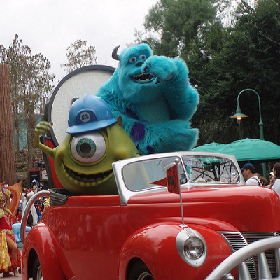 ご機嫌なマイクとサリー