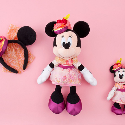 カチューシャ（1,800円）、ぬいぐるみ（5,100円）、ぬいぐるみバッジ（2,300円）