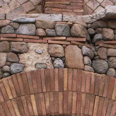 画面中央の隠れミッキーと…