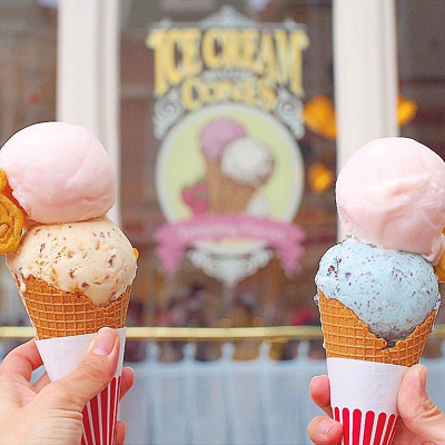 ダブルのアイスクリームに乗せてもかわいい！