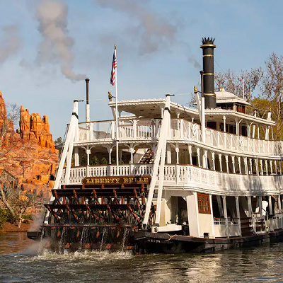 リバティー・スクエア・リバーボート