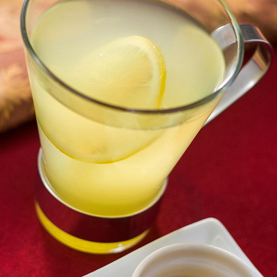 リモンチェッロのホットハニーカクテル