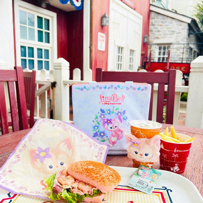 ケープコッド・クックオフのファーストプライズセットとスーベニアスリーブ・ランチケース