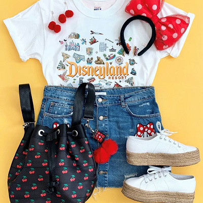 ロゴTシャツコーデ