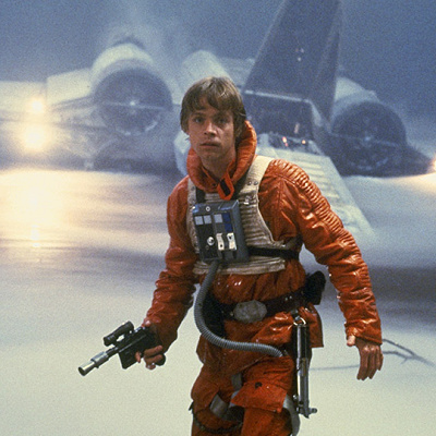 ピストルをかまえるルーク・スカイウォーカー