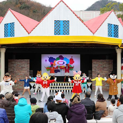 MAGICAL STREET PARTY