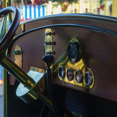 メインストリート・ビークル:ホースレスキャリッジ