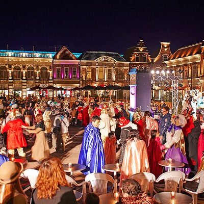 「仮面舞踏会」