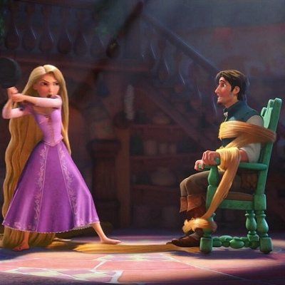 指名手配中の大泥棒だったフリン・ライダーと出会う