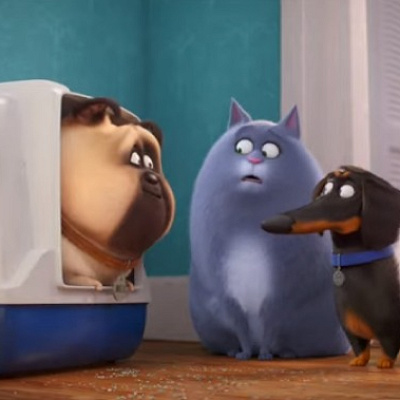 メル（左）／映画『ペット2』