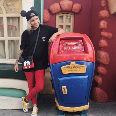 ミッキーバッグコーデ