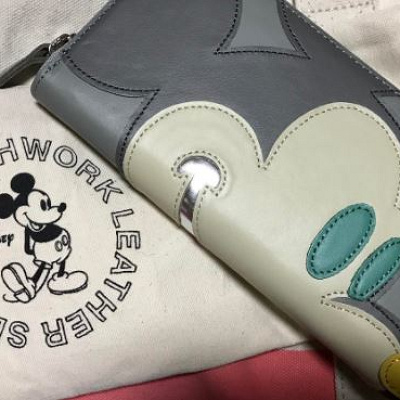 ミッキー柄のお財布