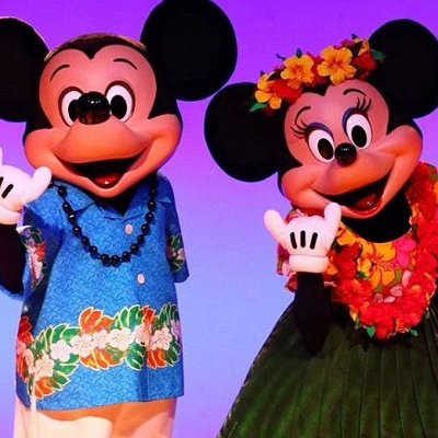 ミッキーのレインボー・ルアウ