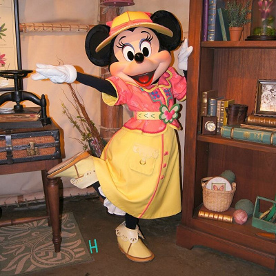 ここでしか見られないコスチュームのミニーちゃん