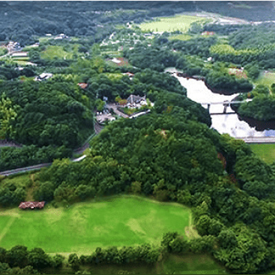 上空から見たニジゲンノモリ