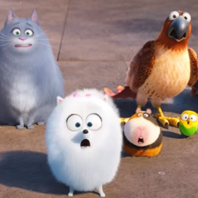 ノーマン（中央右）／映画『ペット』予告編より