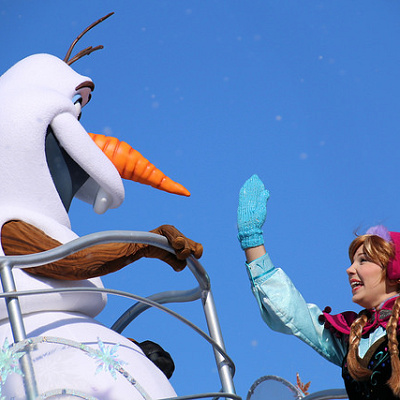 エルサの魔法で誕生したオラフ