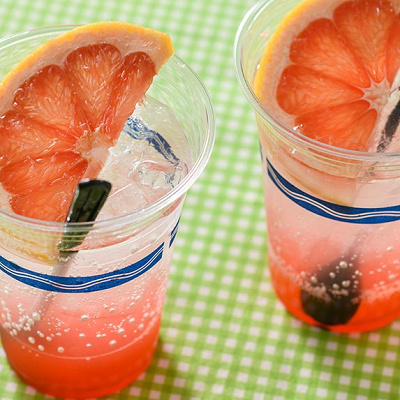 ピンクグレープフルーツのハイボール