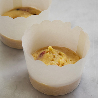 底直径4cm程度のマフィンカップに③を40g入れる